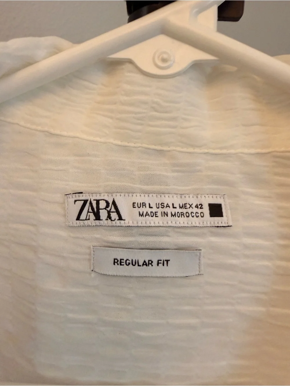 Zara White Textured Short-Sleeve Button-Down Shirt